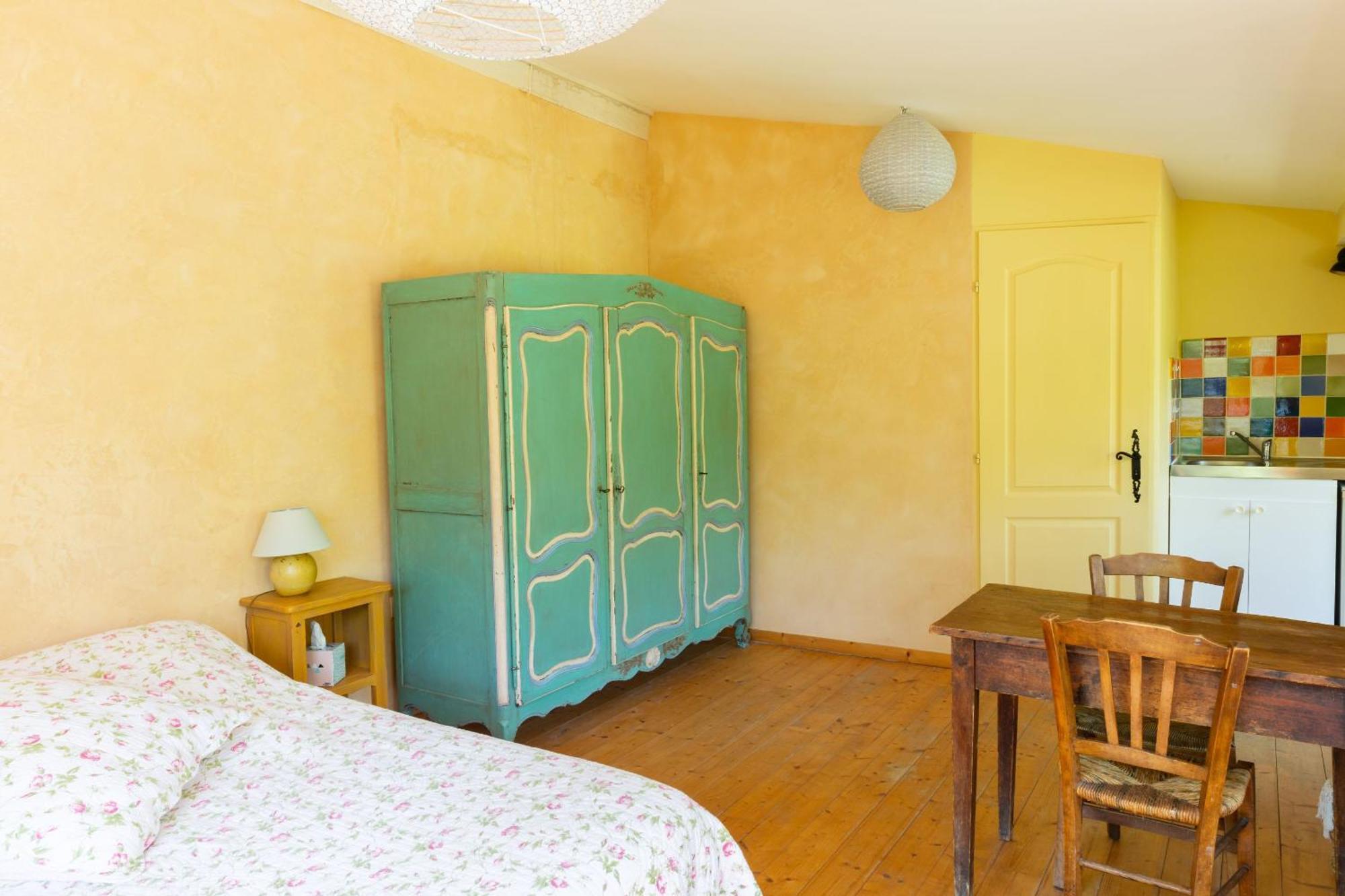 Villa Poterie de Pierroux à Roussillon en Isere Chambre photo